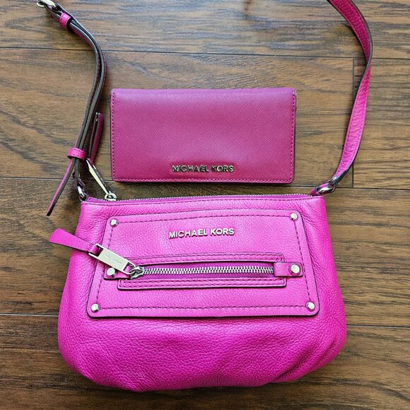 Michael Kors Small Crossbody Bag & Wallet Set Pebbled Fuchsia Silver Hardware - Picture 1 of 16
